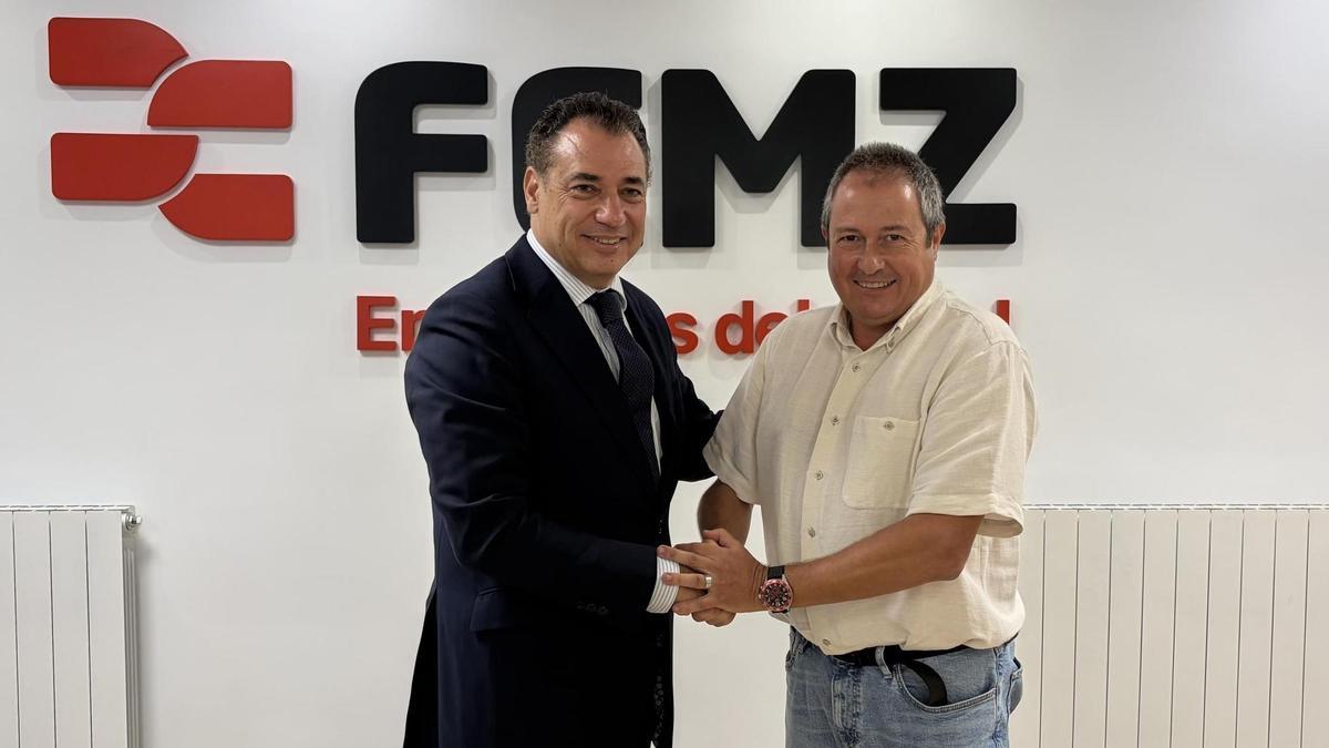 El presidente de la FEMZ, Benito Tesier, y Luis Lanaspa, catedrático de la Universidad de Zaragoza, este jueves en la presentación del estudio.