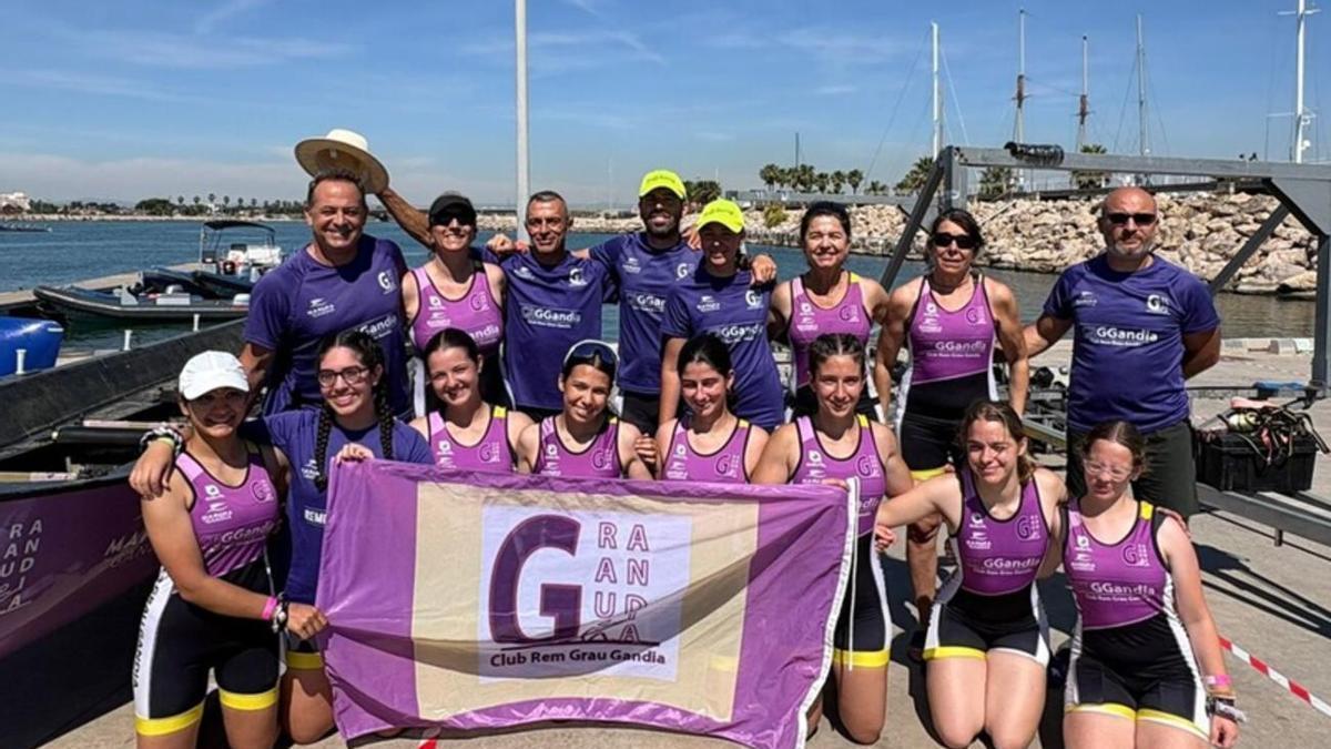 Los dos equipos del Club Rem Grau de Gandia en el Nacional