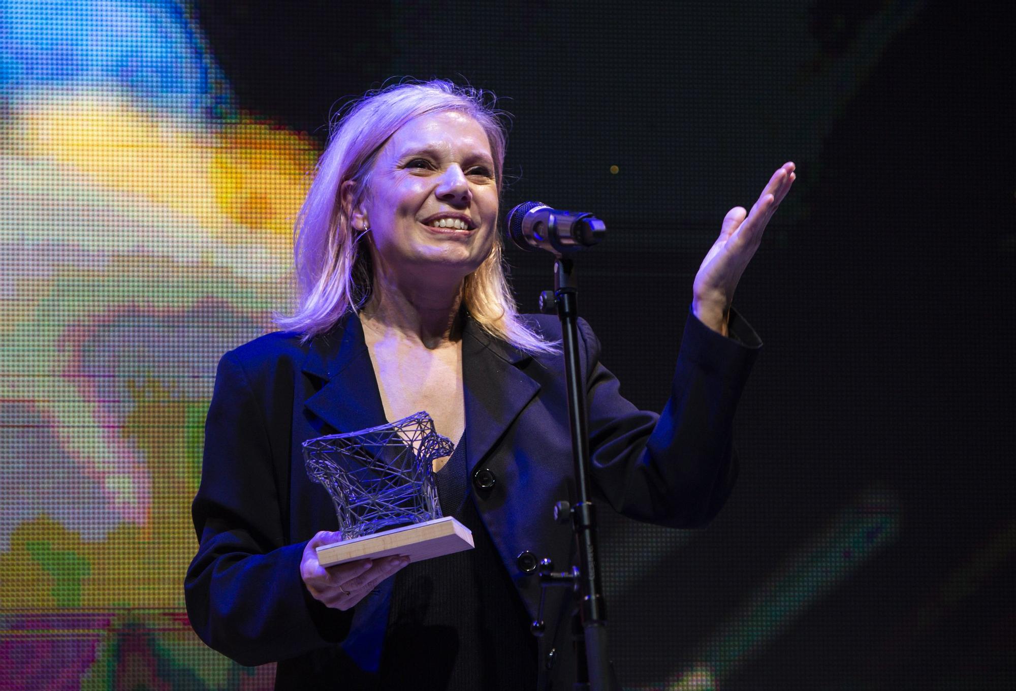 Rosa Boladeras después de recoger el premio Butaca como mejor actriz teatral por 'La Rambla de las Floristas'