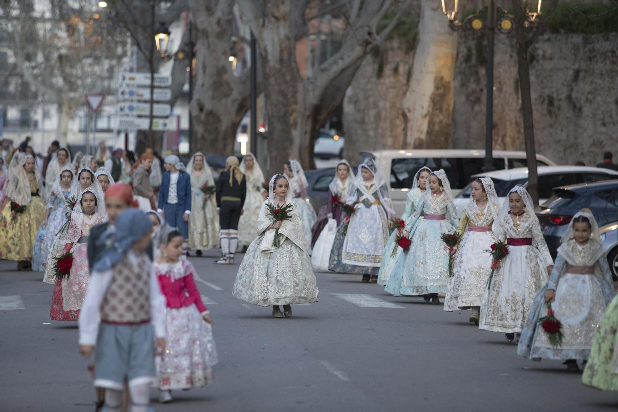Búscate en la multitudinaria Ofrenda del sábado 22 de marzo en Xàtiva