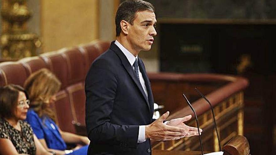Pedro Sánchez dirigint-se al Congrés per segon dia consecutiu.
