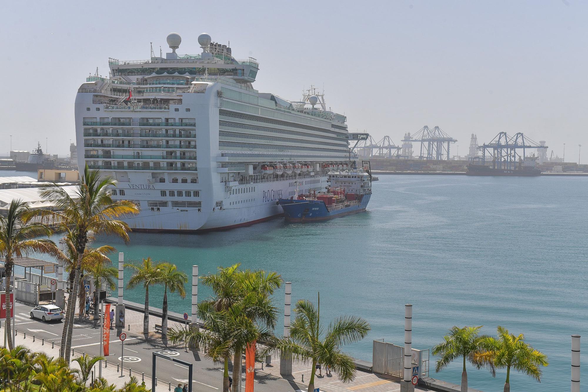 Crucero 'Ventura' en el Puerto de Las Palmas