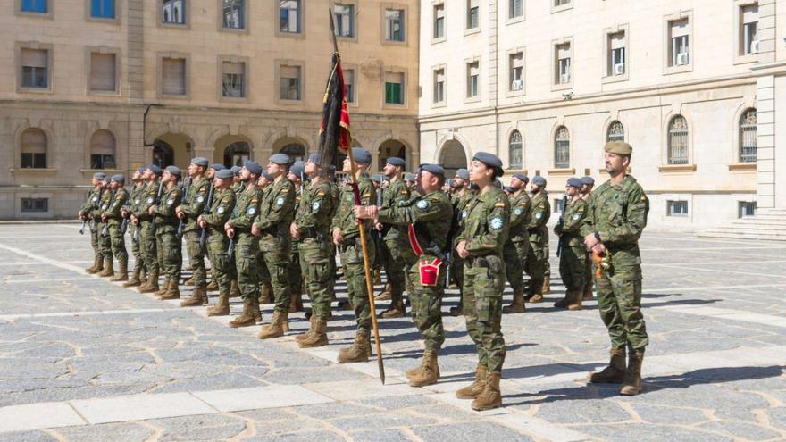 Ceremonia de relevo del mando, en la Plaza de Armas de la Academia de Infantería de Toledo.