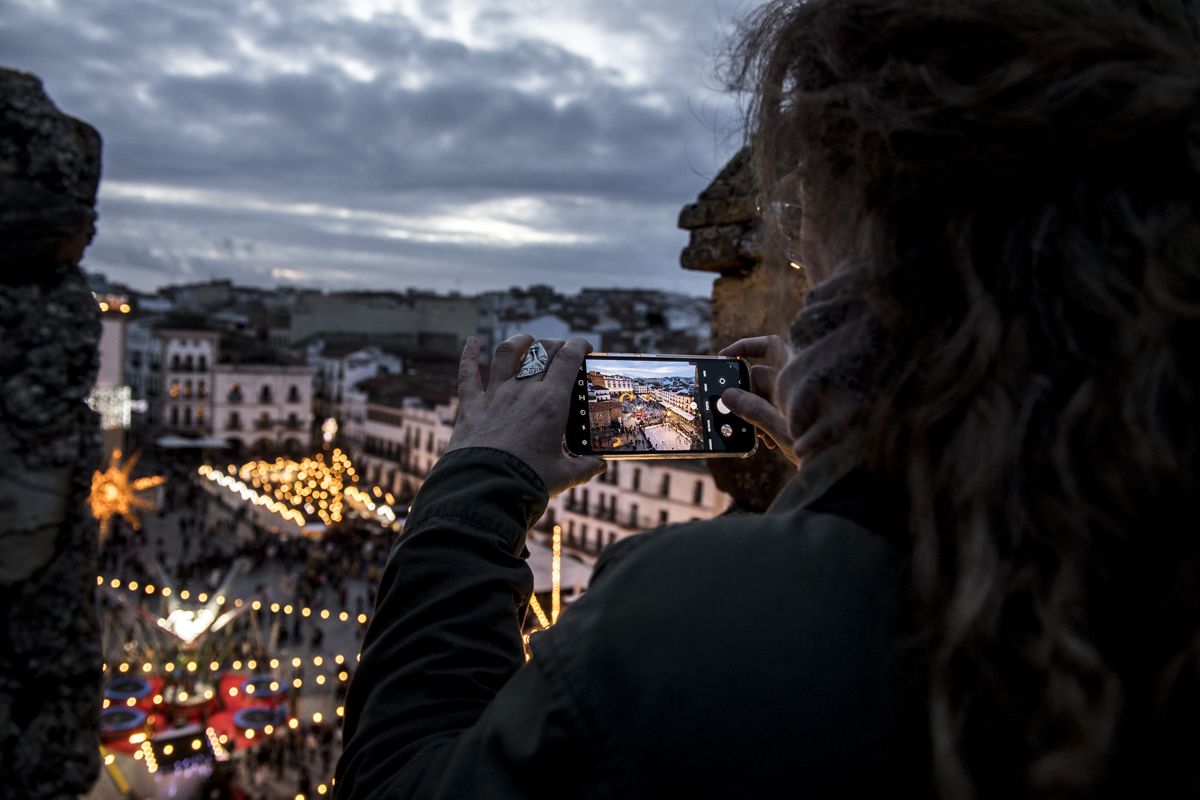 Fotogalería | Cáceres luce en Navidad