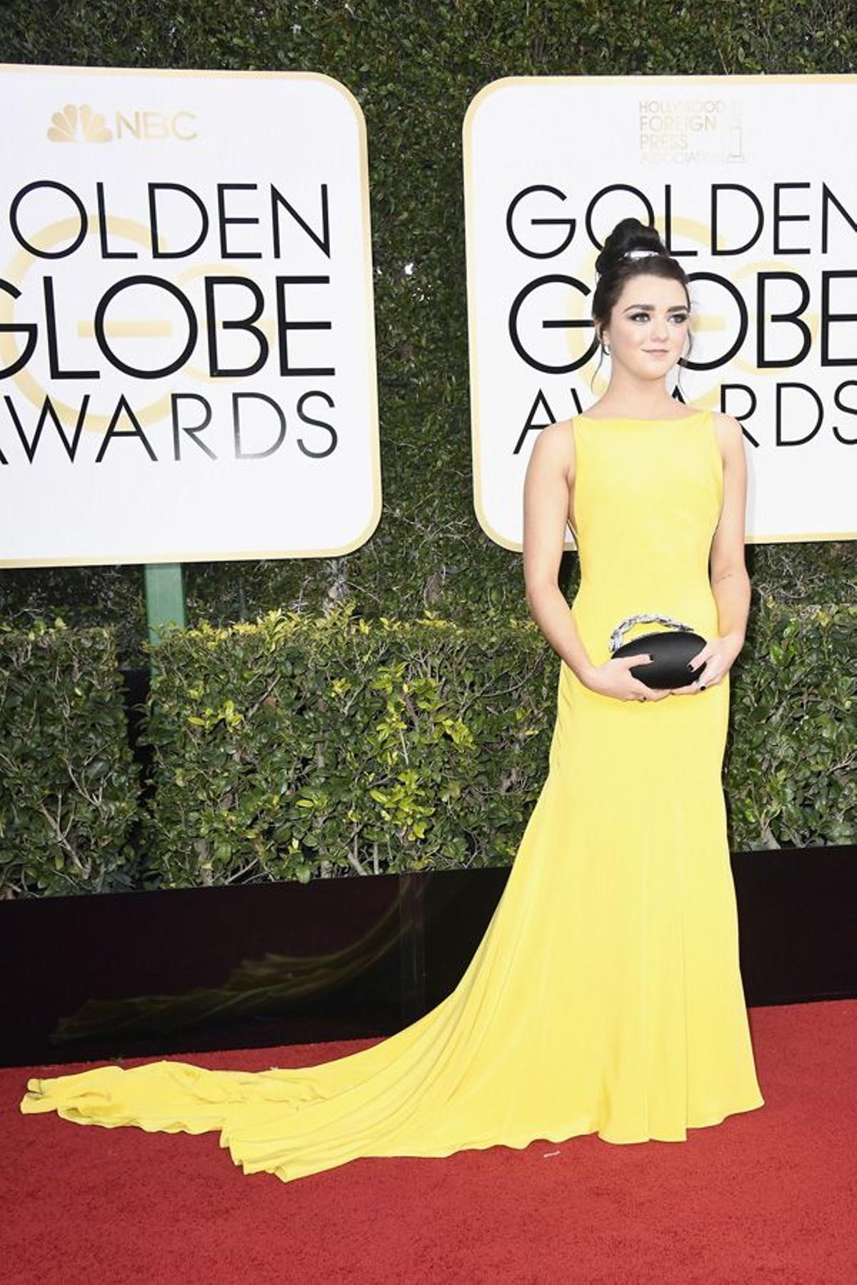 Vestidos Globos de Oro 2017: Maisie Williams