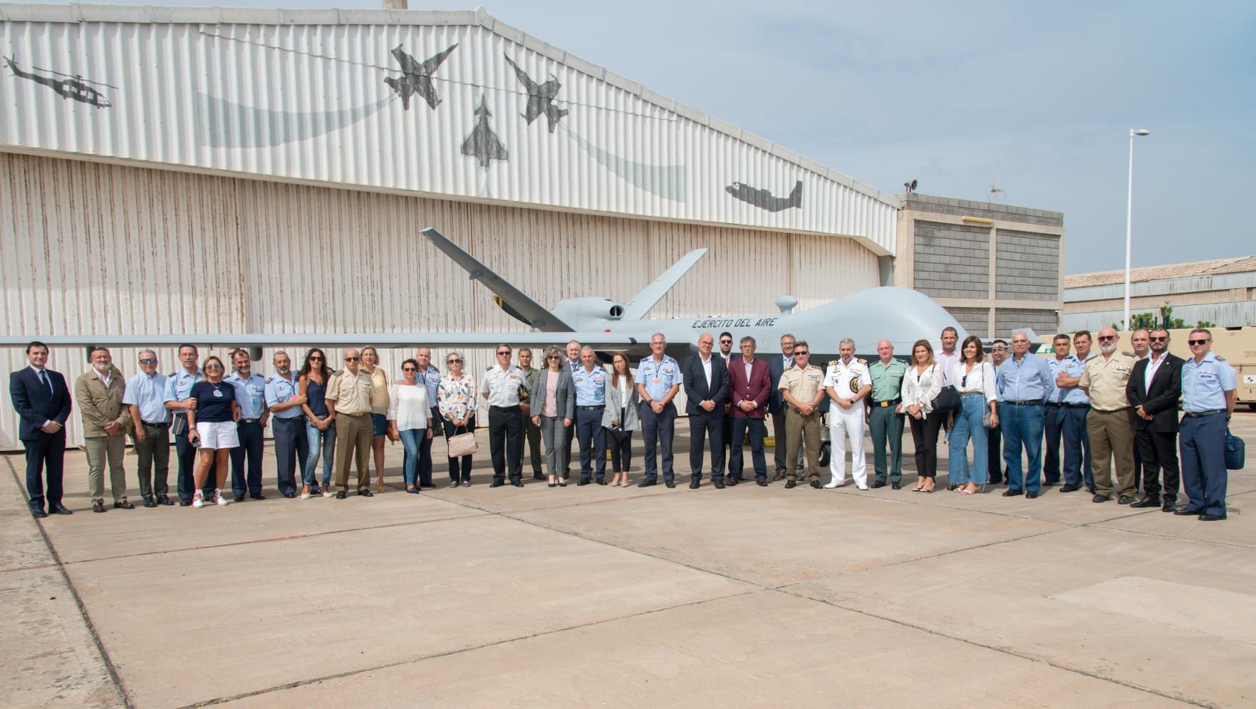 Exhibición del dron Predator en el aeropuerto César Manrique-Lanzarote