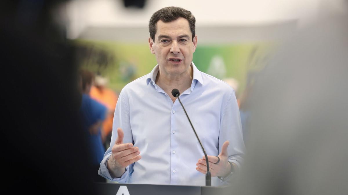 El pacto de Extremadura irrumpe en Andalucía: Juanma Moreno llama al voto útil para evitarlo y Vox lo sitúa como modelo a seguir