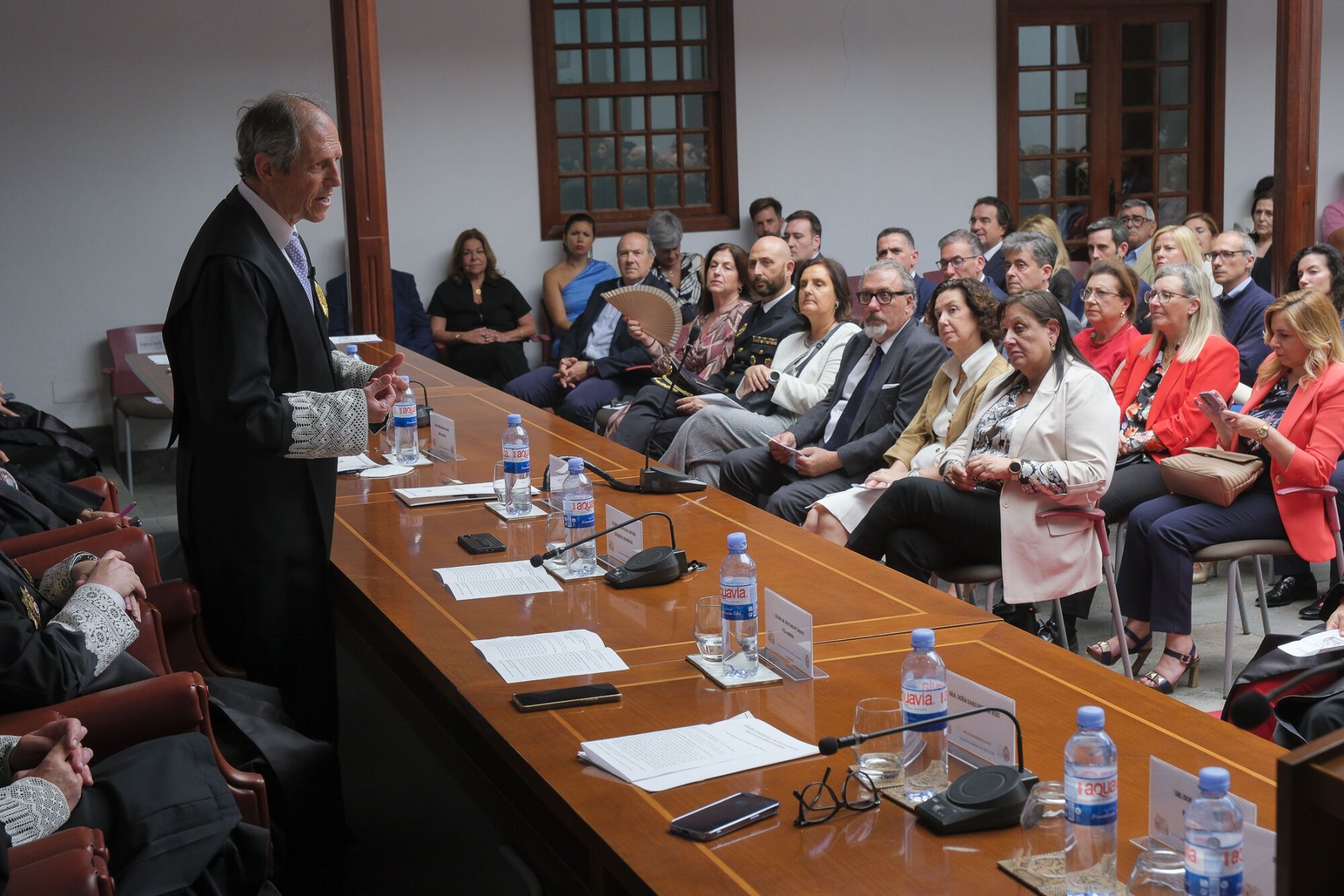 Jura de letrados y entrega de medallas al mérito profesional