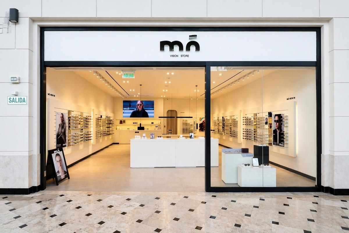 Tienda de MO Global Eyewear en Lima.