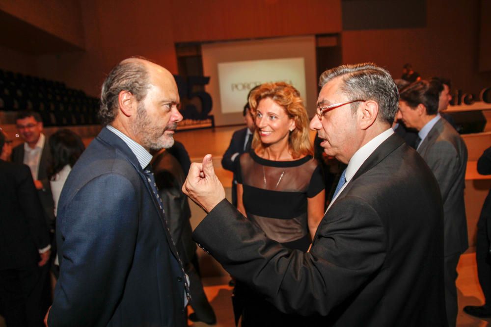 Jaime Abella, director general de gestión de Editorial Prensa Valenciana; Amparo Marco, alcaldesa de Castelló, y Pepe Beltrán, delegado de Levante de Castelló.