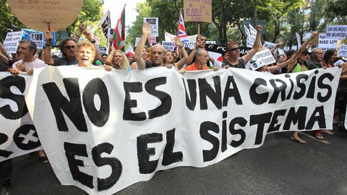 Pancarta principal de la marcha popular de los indignados.