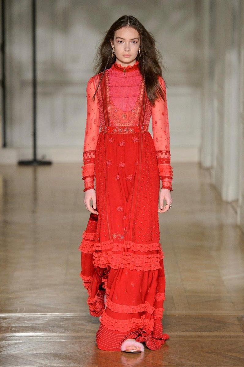 Valentino PFW O/I 17-18