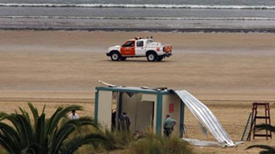 ETA abre su ´campaña de verano´ con 4 bombas en la costa cántabra