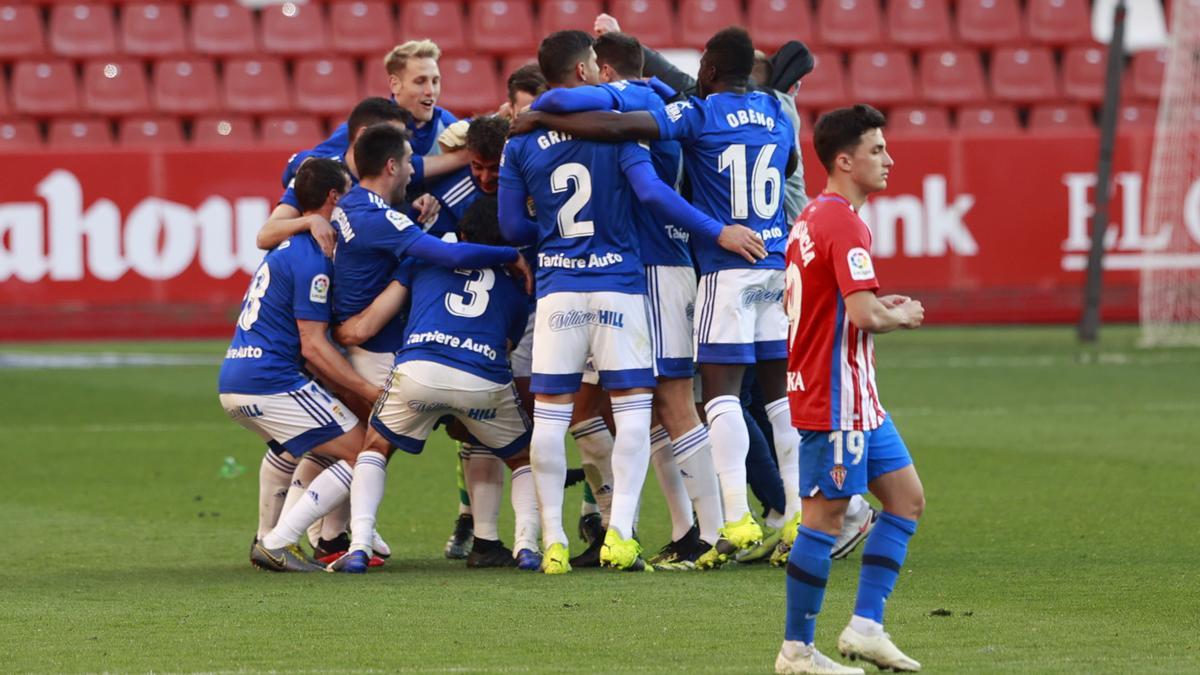 En imágenes: el derbi entre el Sporting y el Real Oviedo