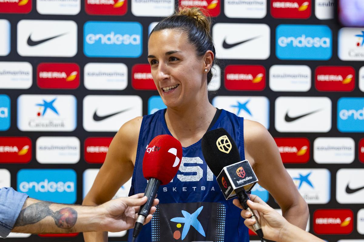 Queralt Casas compareció ante los medios de comunicación