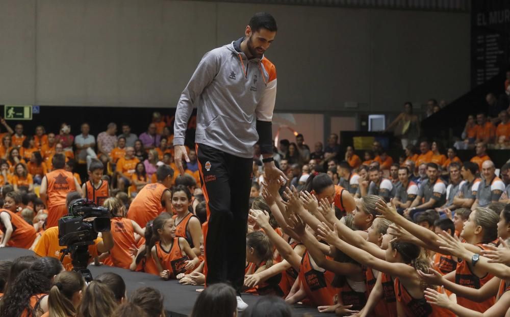 Acto de presentación de las camisetas del Valencia Basket