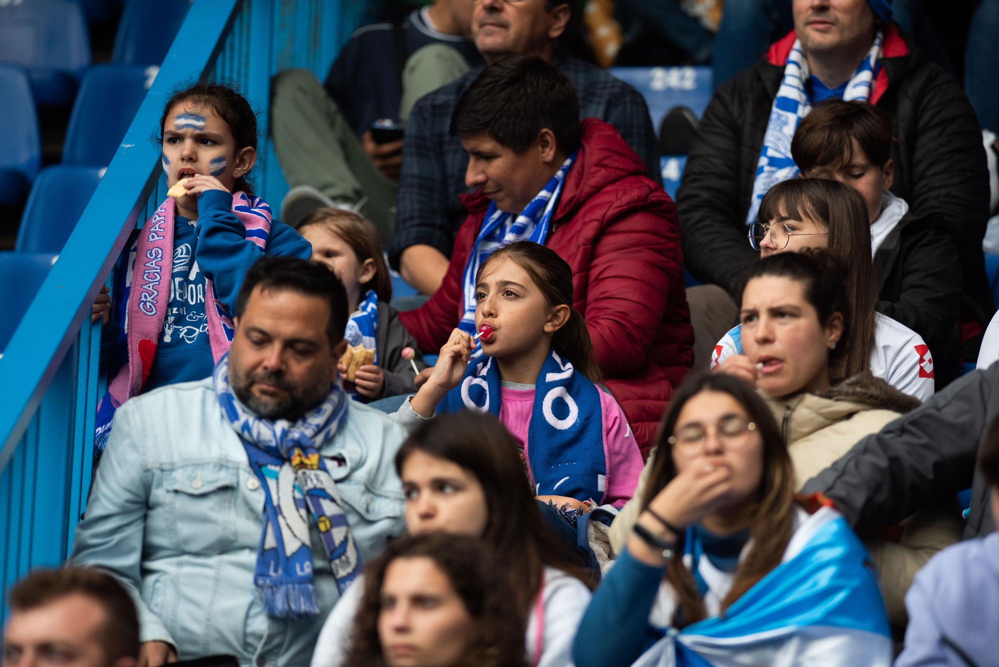 Casi 20.000 deportivistas disfrutan en Riazor con la victoria frente al Ceuta