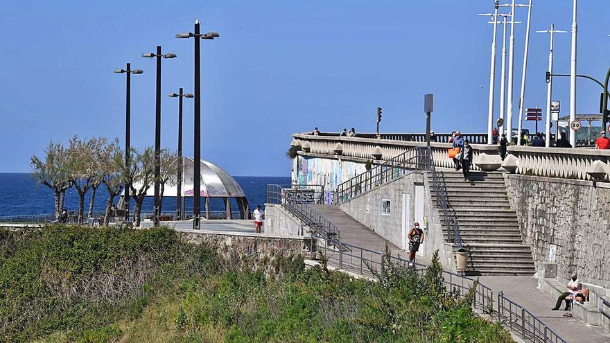 El Concello pide a Costas los bajos de la finca de los Mariño para abrir una escuela de surf