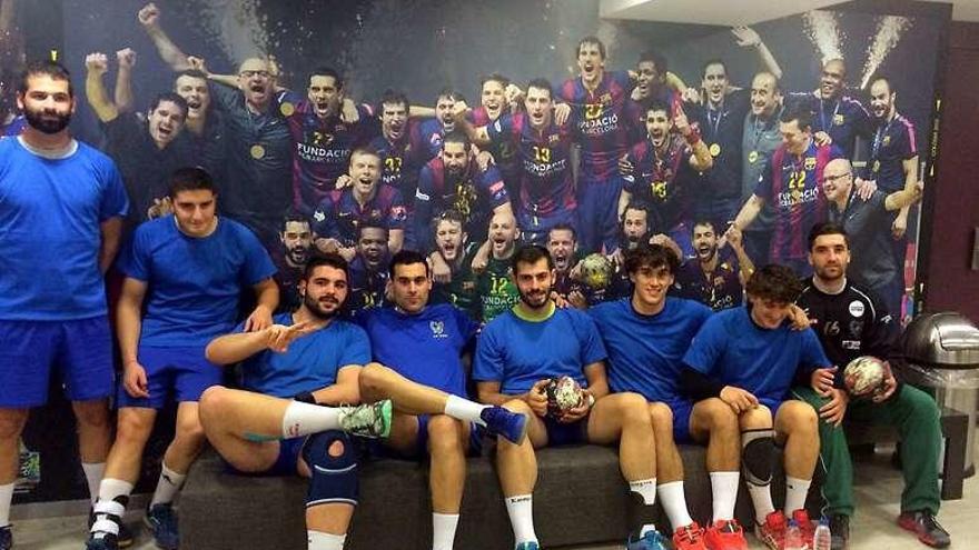 Los teucristas en el Palau Blaugrana ayer. // FdV