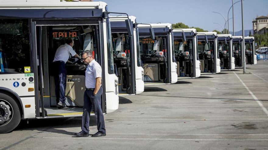 Los conductores de la EMT reclaman que se recuperen todos los servicios