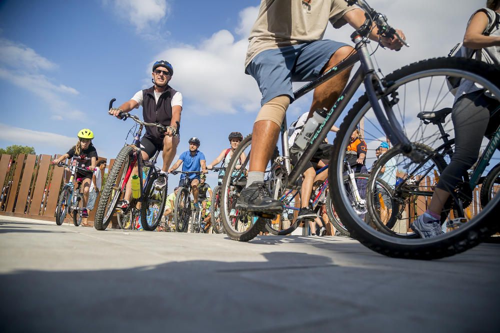 El municipio celebró este domingo el Día de la Bicicleta desde el parque de Foietes