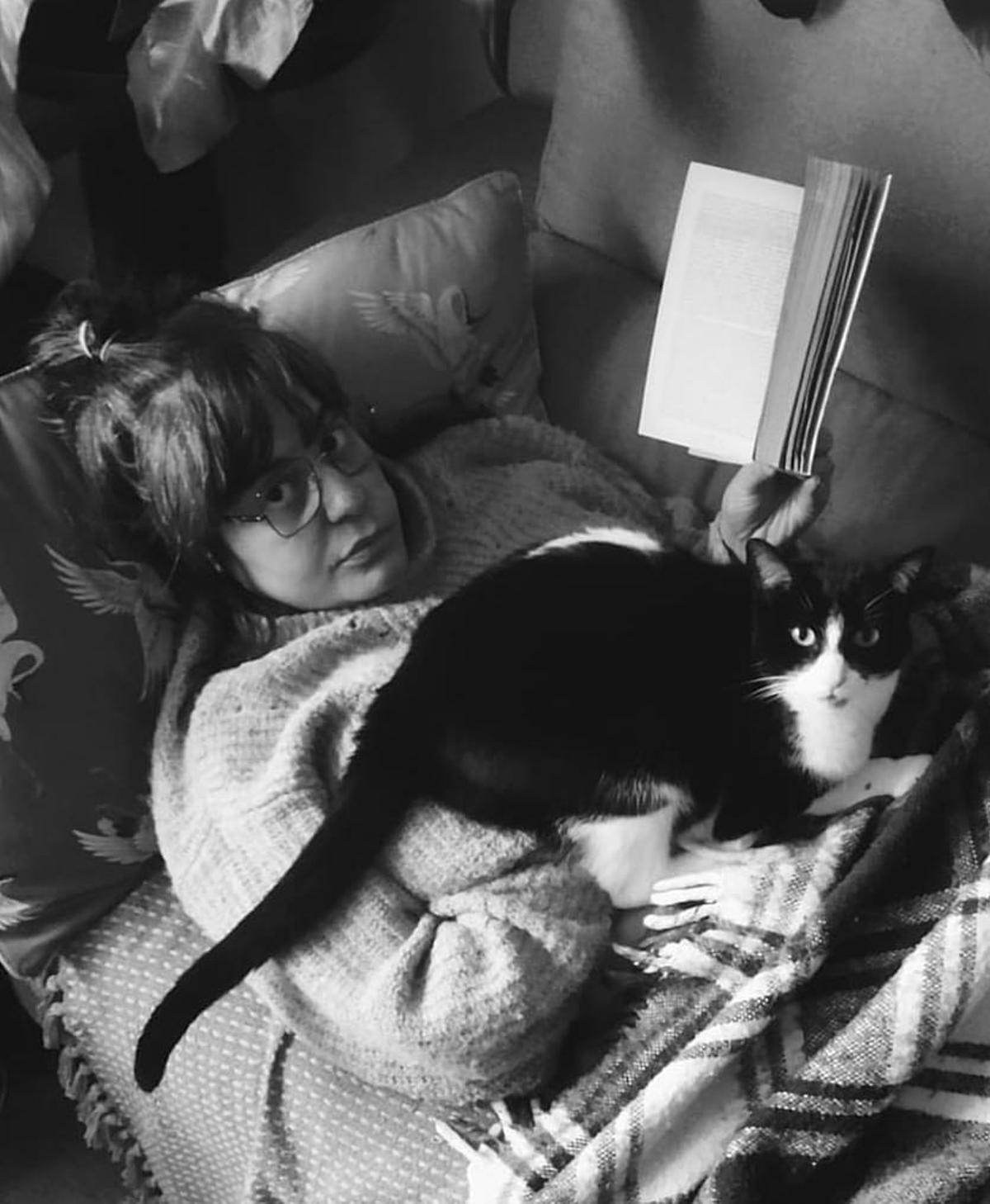 La poeta y fotógrafa viguesa Elvira Jardón.