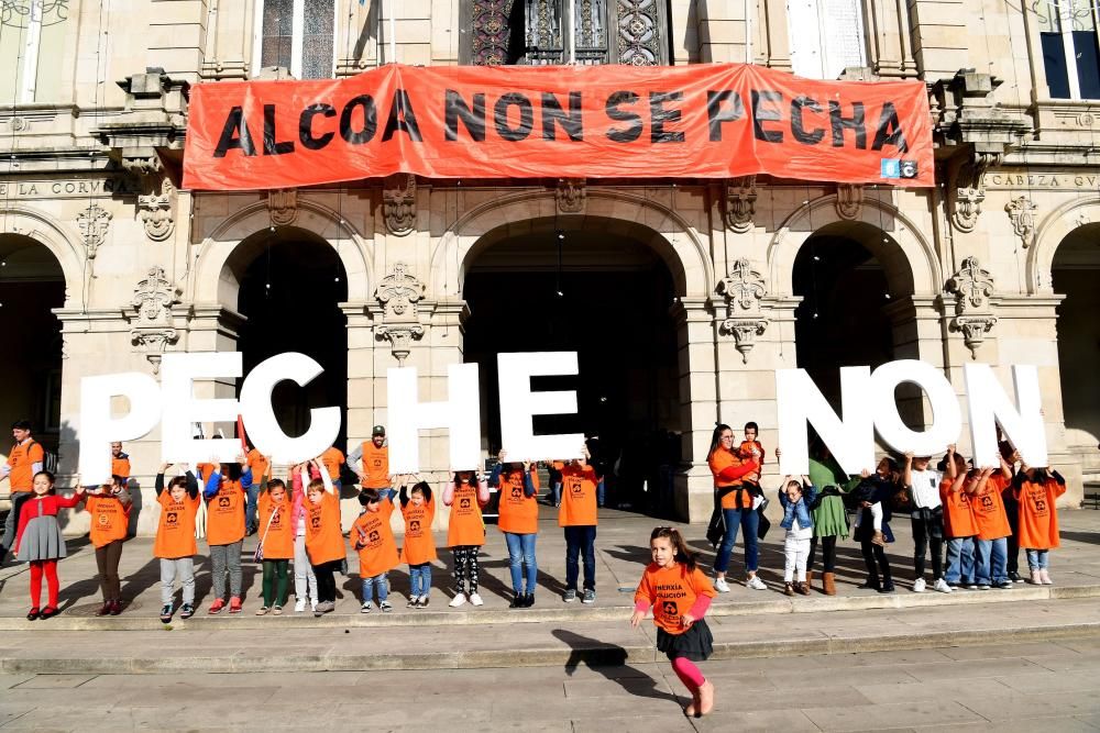 Concentración contra el cierre de Alcoa