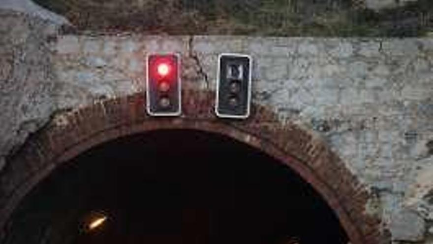 Entrada del túnel en dirección a Salinas.