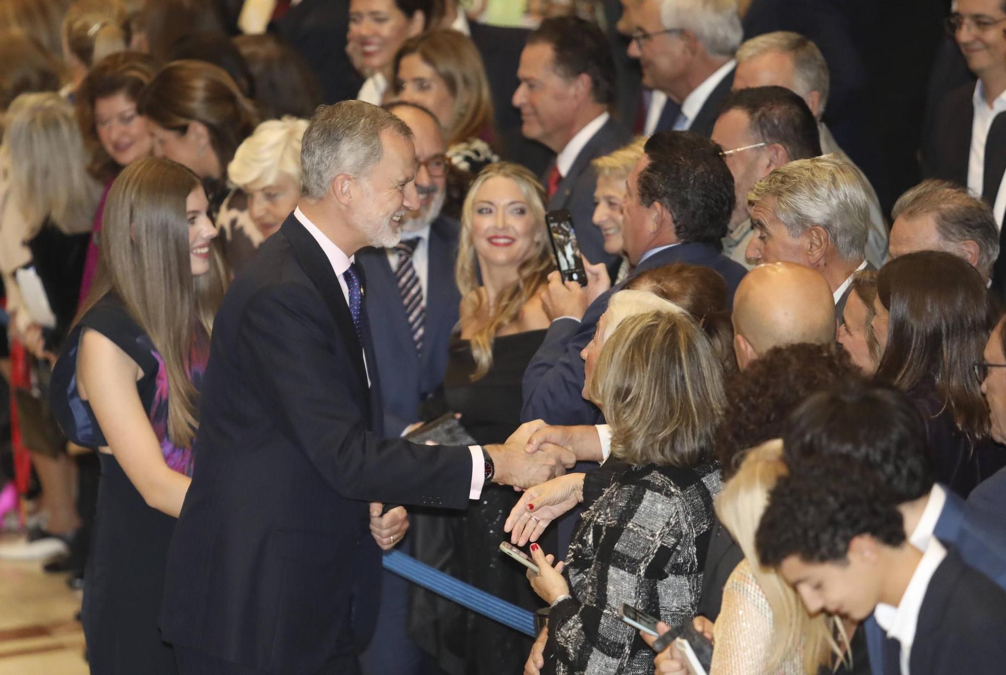 EN IMÁGENES: La Familia Real asiste en Oviedo al concierto de los premios "Princesa de Asturias"