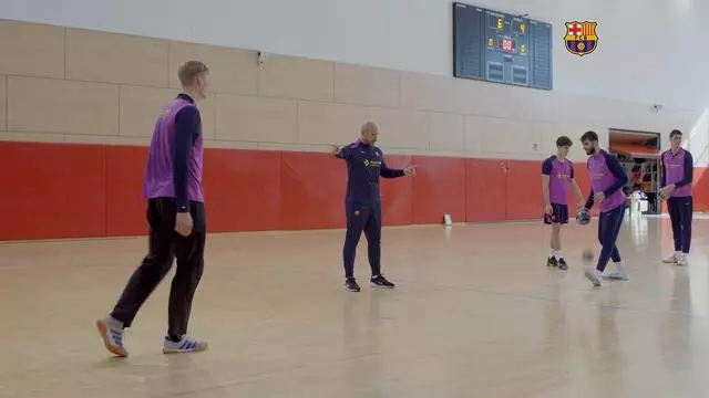 Así ha sido el entreno del Barça de balonmano con Konstantin Igropulo al mando