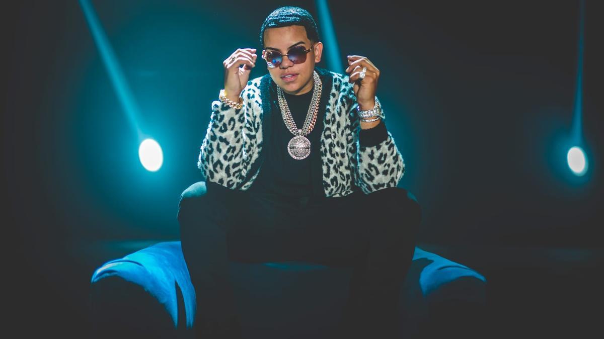 El artista urbano J Álvarez actuará en el Roig Arena.