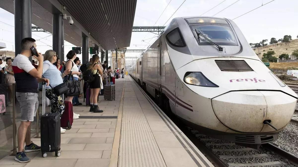 Tren Cáceres-Badajoz.