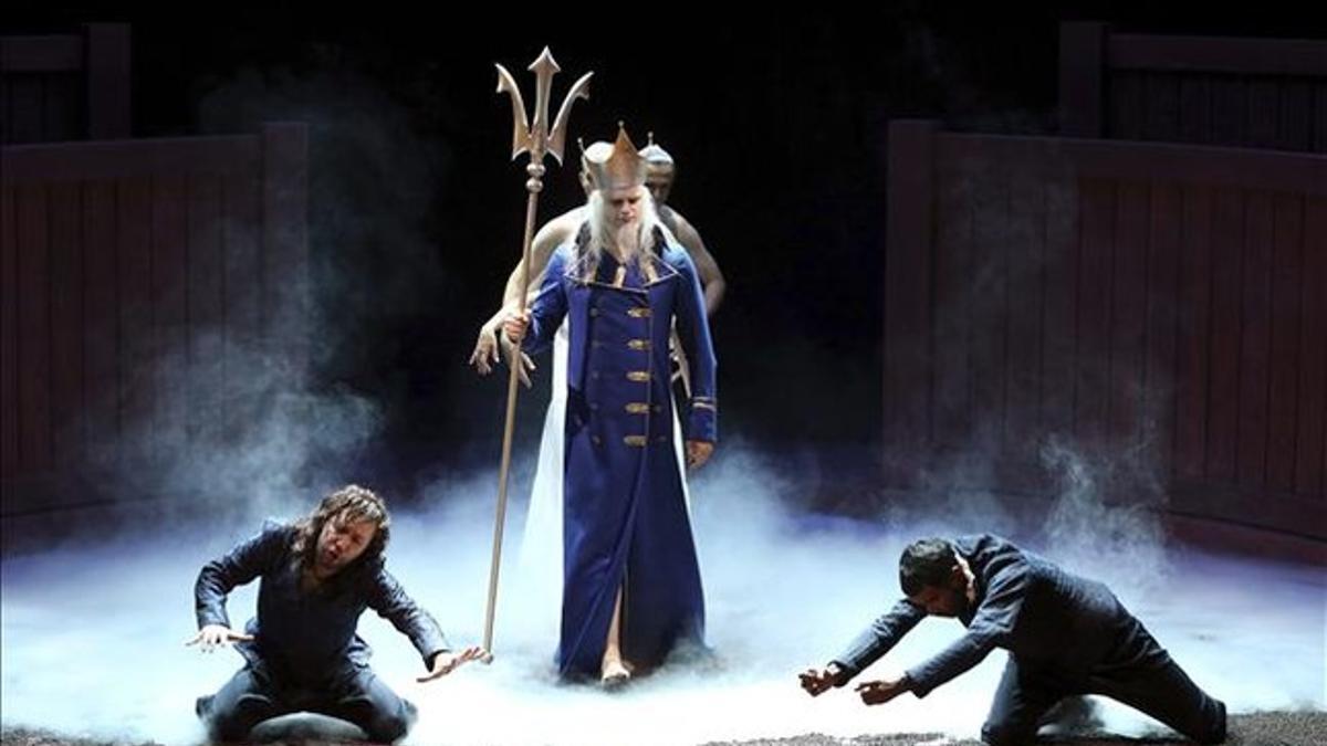 Guimäraes (Teseo), Scott Conner (Neptuno) y Ferreira (Perítoo), en la ópera 'Elena' de Francisco Cavalli, resucitada en el Fetival de Aix en Provence.