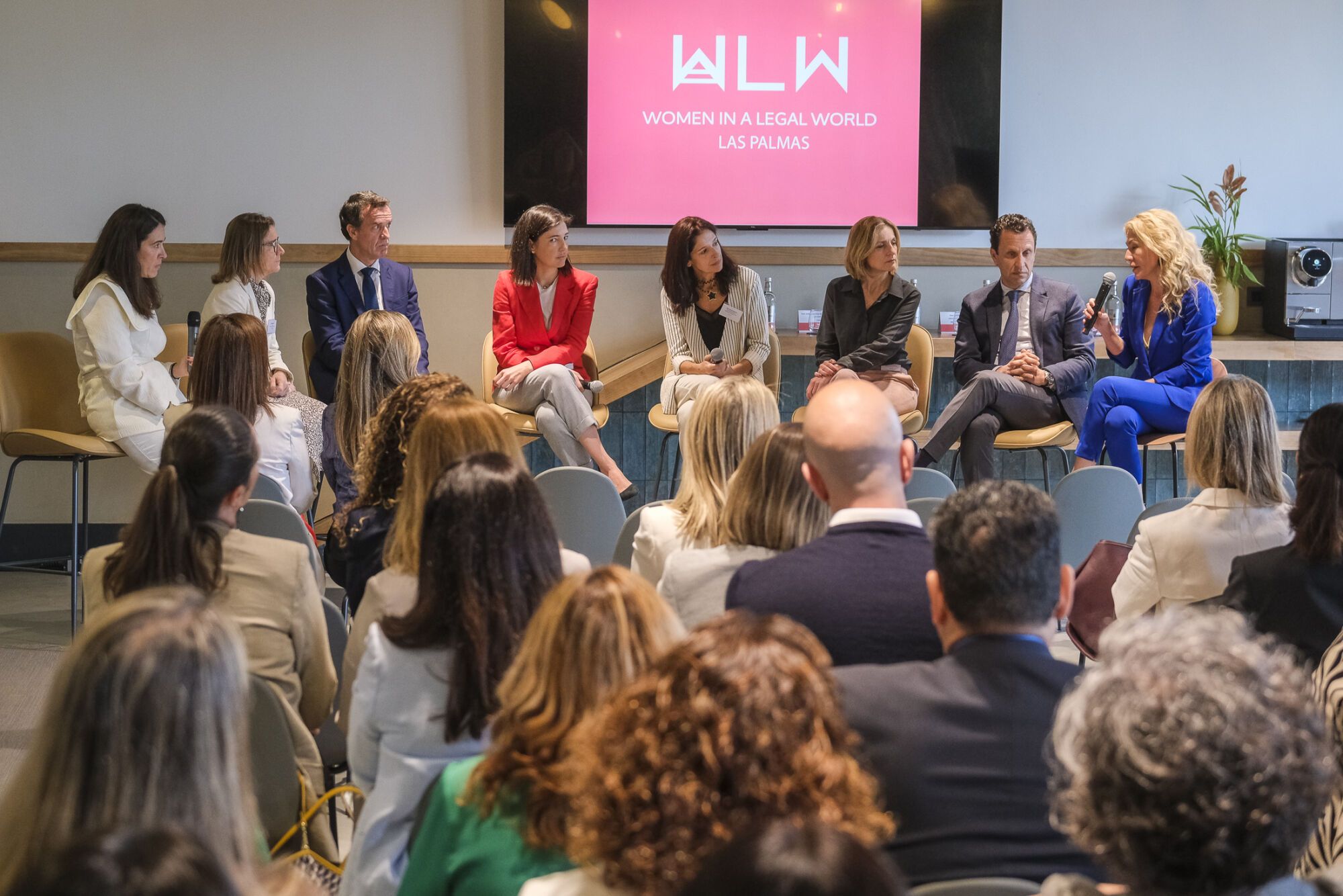 Presentación del proyecto 'Women in a Legal World'