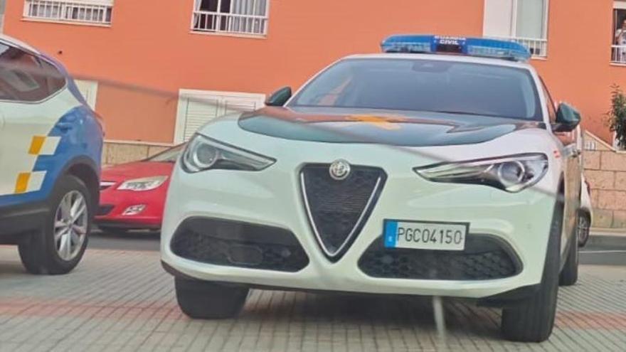 Candelaria Knife Threat: Mental Health Crisis Suspected