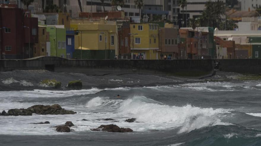 Viento y olas en San Cristóbal (17/05/17)