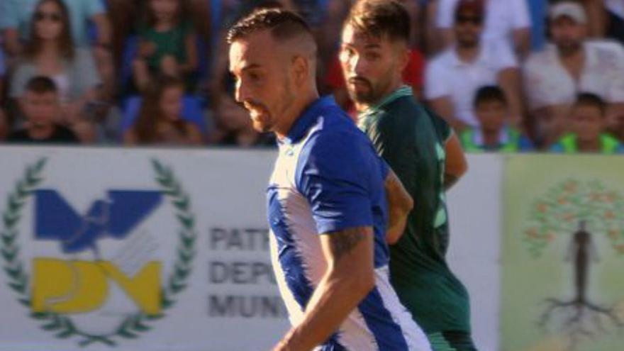 El delantero Aitor Pons. | ÁGUILAS FC
