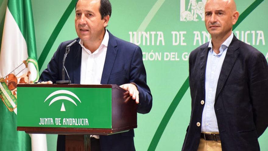 Ruiz Espejo y Javier Salas, en rueda de prensa.