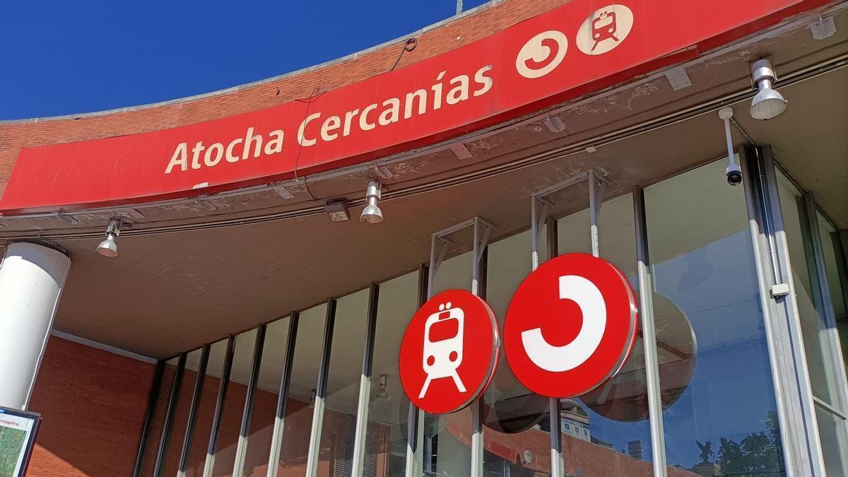 Archivo - Entrada Atocha Cercanías