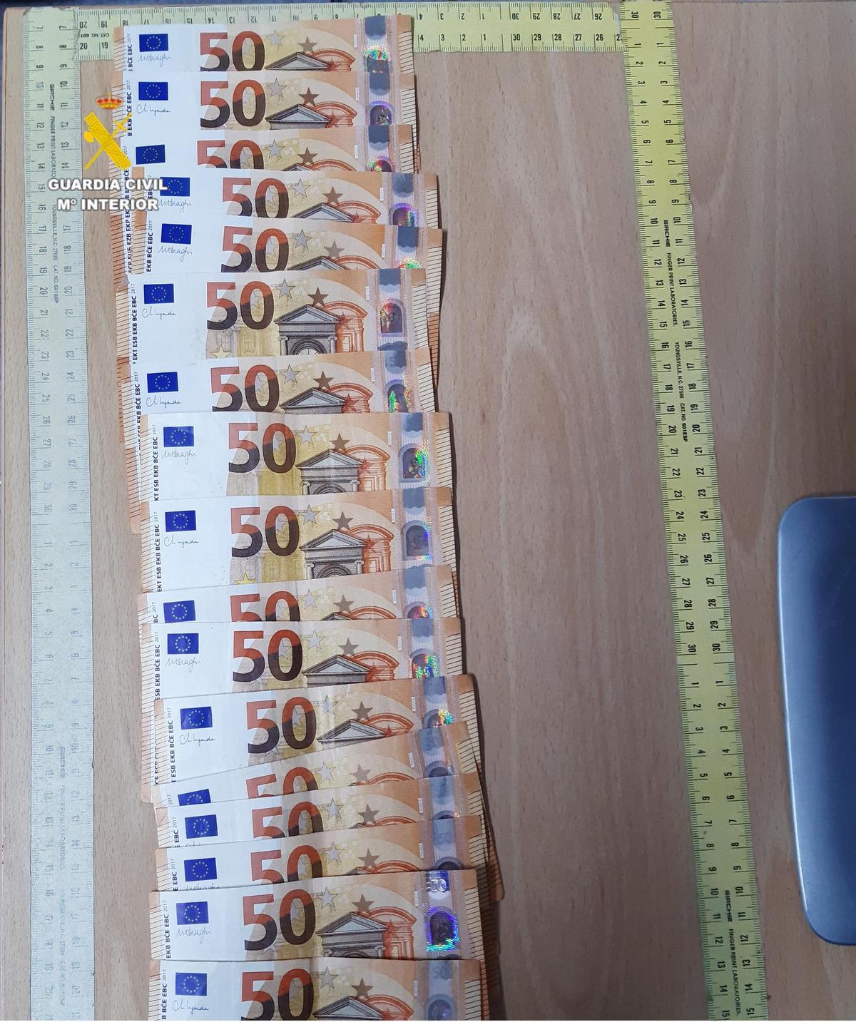 Parte del dinero sacado en un cajero de Vinaròs