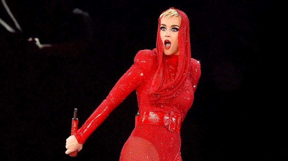 zentauroepp40859725 los angeles  ca   november 07  singer katy perry performs at171117143002