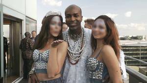 Sociedad Prince Randy Sogan El príncipe africano de las fiestas ilegales en Madrid, acusado de violencia machista El Príncipe Randy en una de las fiestas que celebró Imagen de video