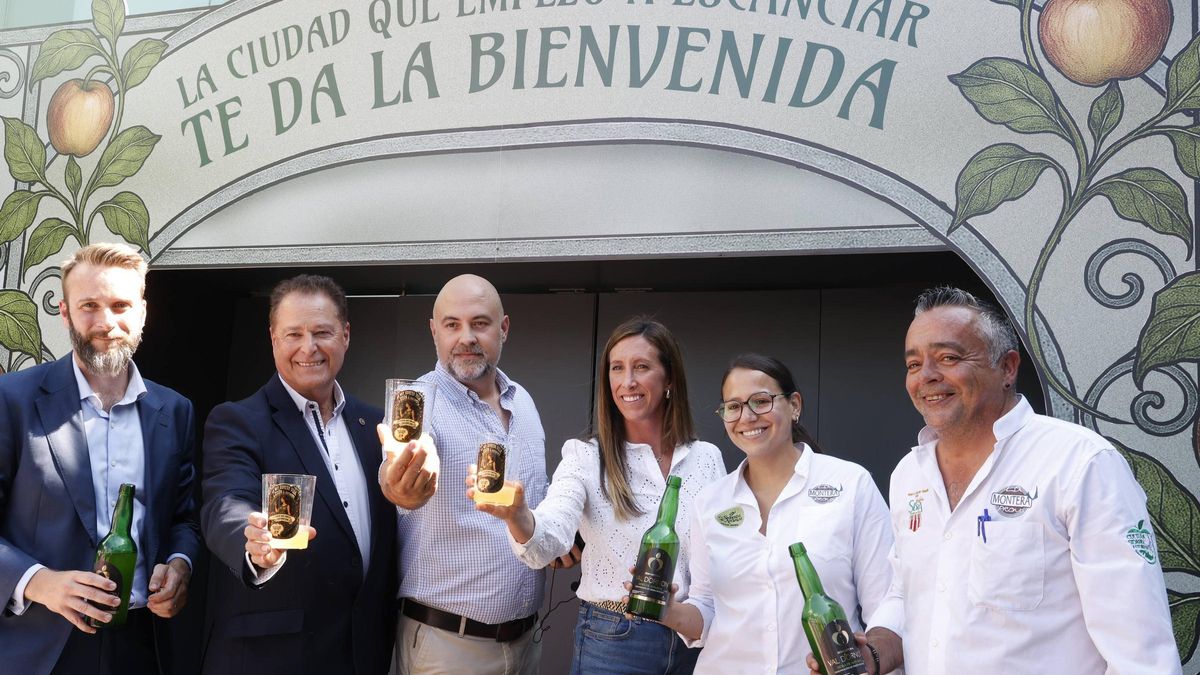 Gijón escancia su historia sidrera en la Feria de Muestras: así es el stand del Ayuntamiento