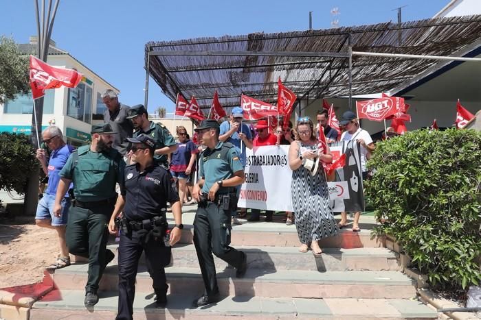 Protesta del sector de la hostelería en La Manga