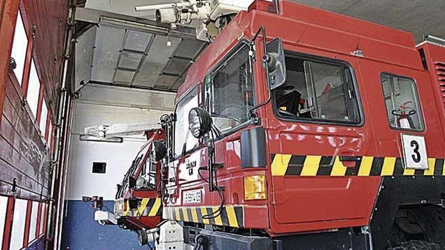 Uno de los dos parques de bomberos de Son Sant Joan.