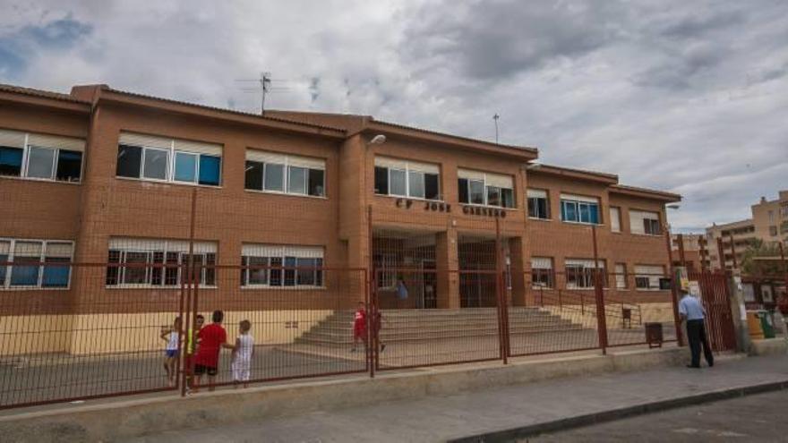 El colegio José Garnero en Santa Pola .