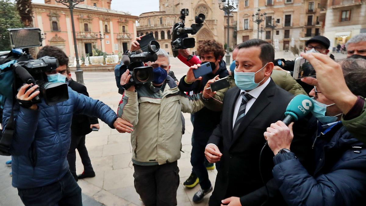 Anil Murthy, a su llegada al Palau de la Generalitat.  f.calabuig | GVA