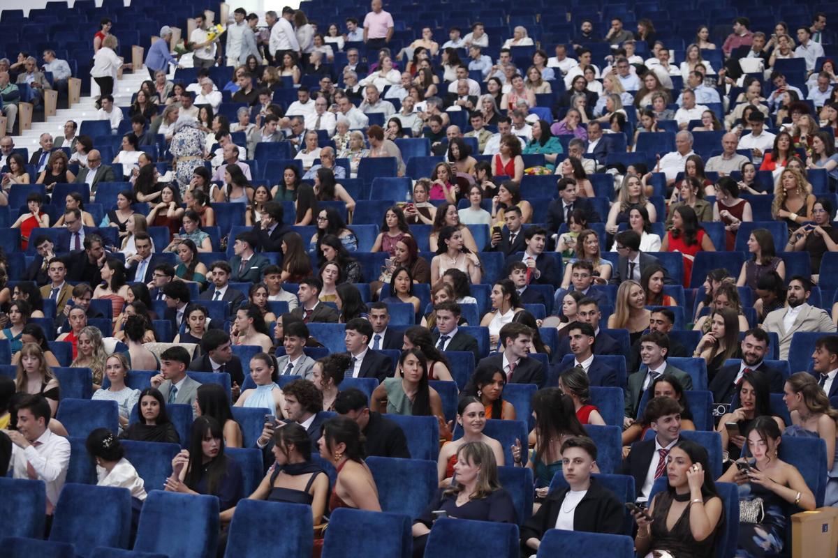 Así fue el acto de graduación de la Facultad de Medicina y Ciencias de la Salud de la Universidad de Oviedo