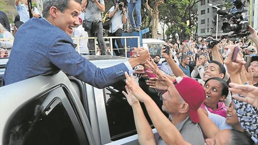 El pulso entre Maduro y Guaidó vuelve a la calle en Venezuela