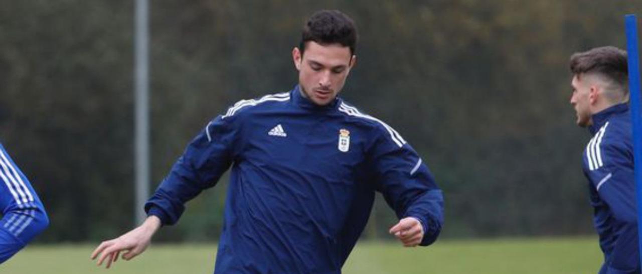 Borja  Sánchez, durante un entrenamiento en El Requexón. | |  IRMA COLLÍN